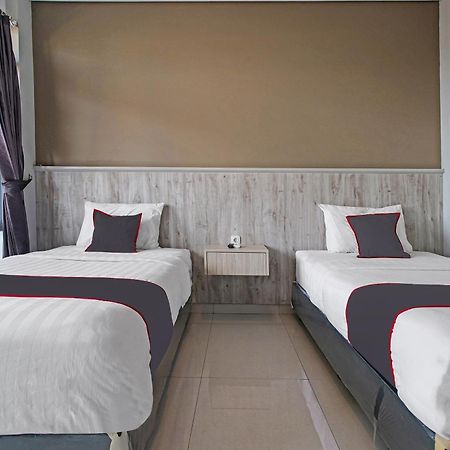 Capital O 1898 Louise Place Cianjur Ngoại thất bức ảnh