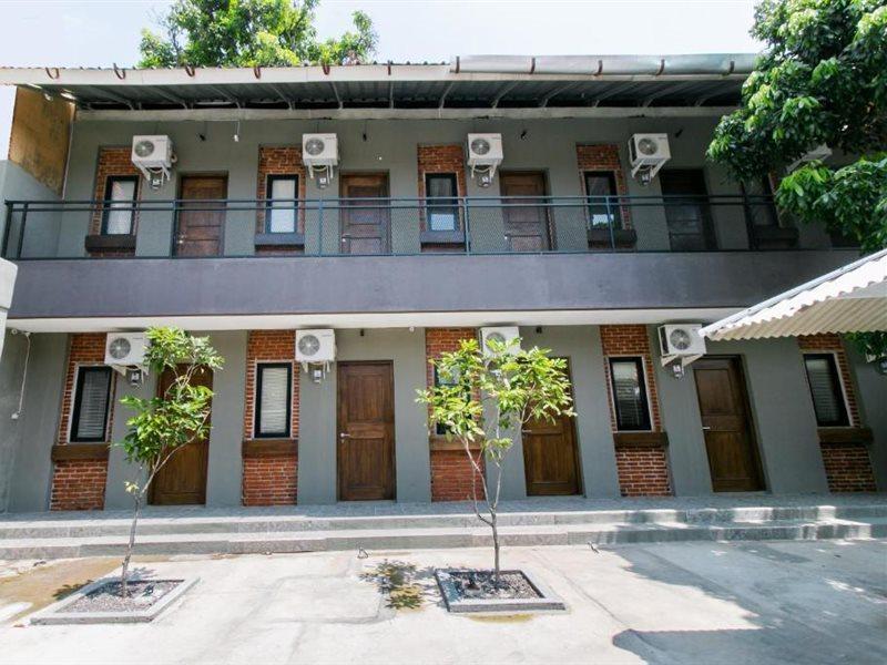 Capital O 1898 Louise Place Cianjur Ngoại thất bức ảnh