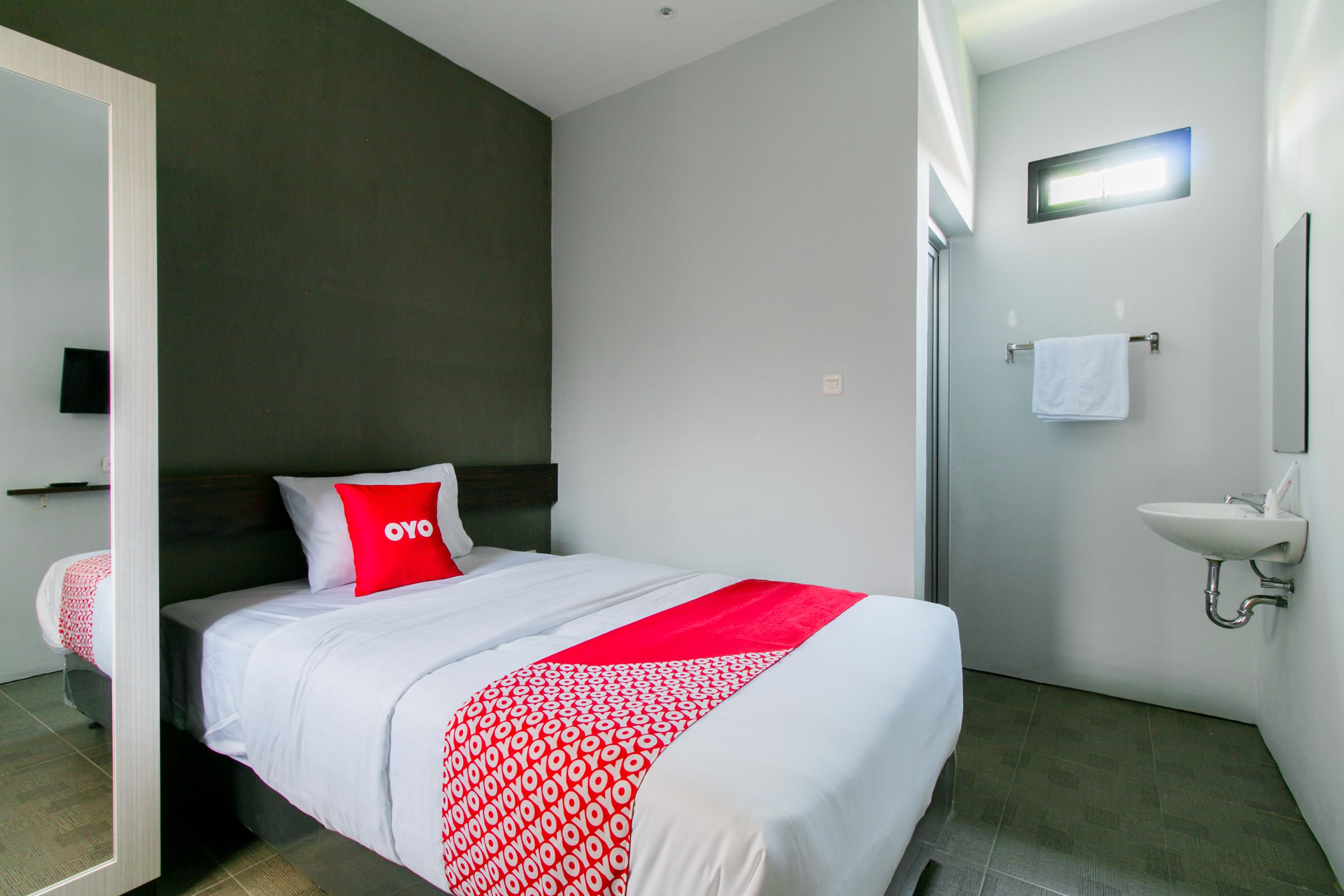 Capital O 1898 Louise Place Cianjur Ngoại thất bức ảnh