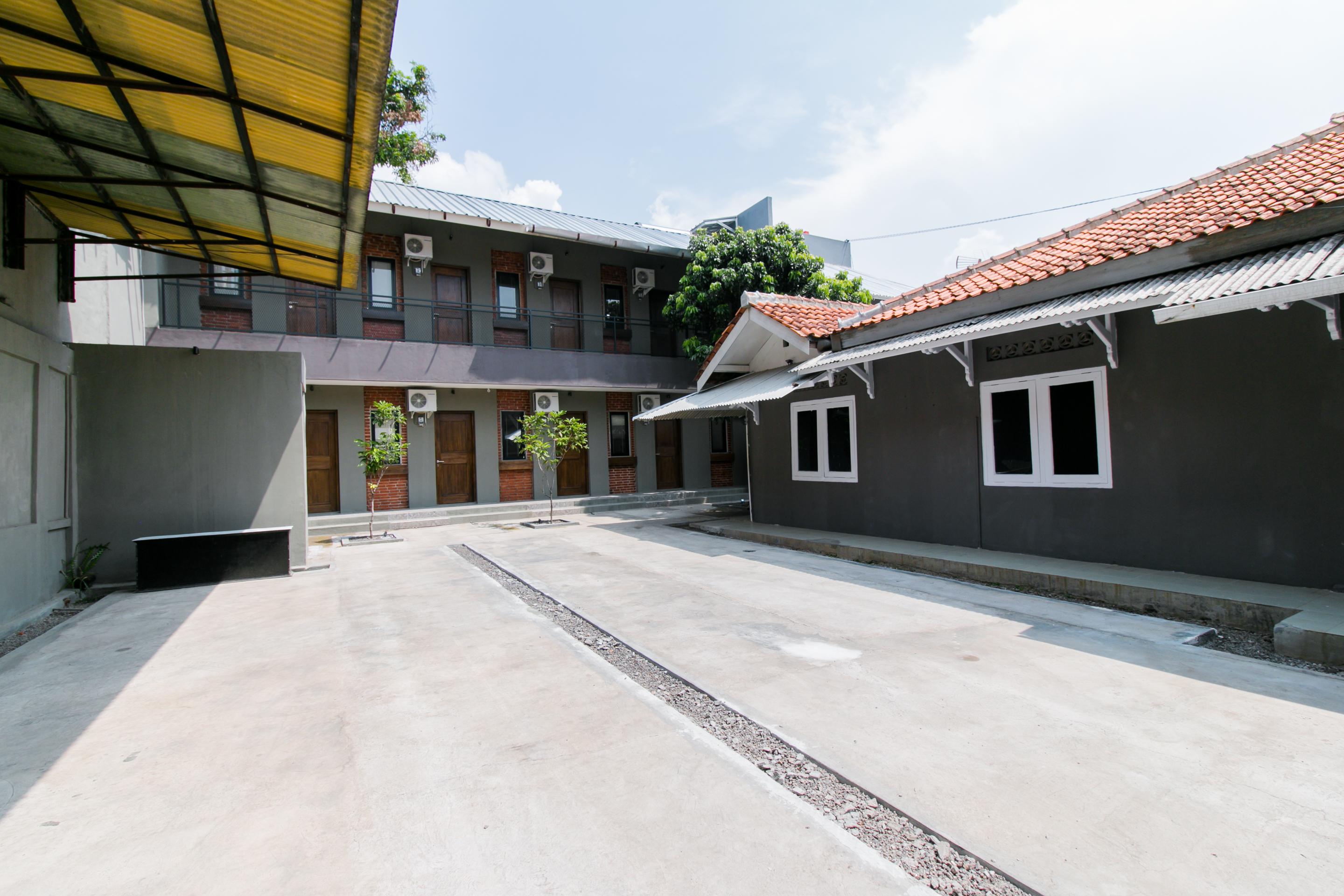 Capital O 1898 Louise Place Cianjur Ngoại thất bức ảnh