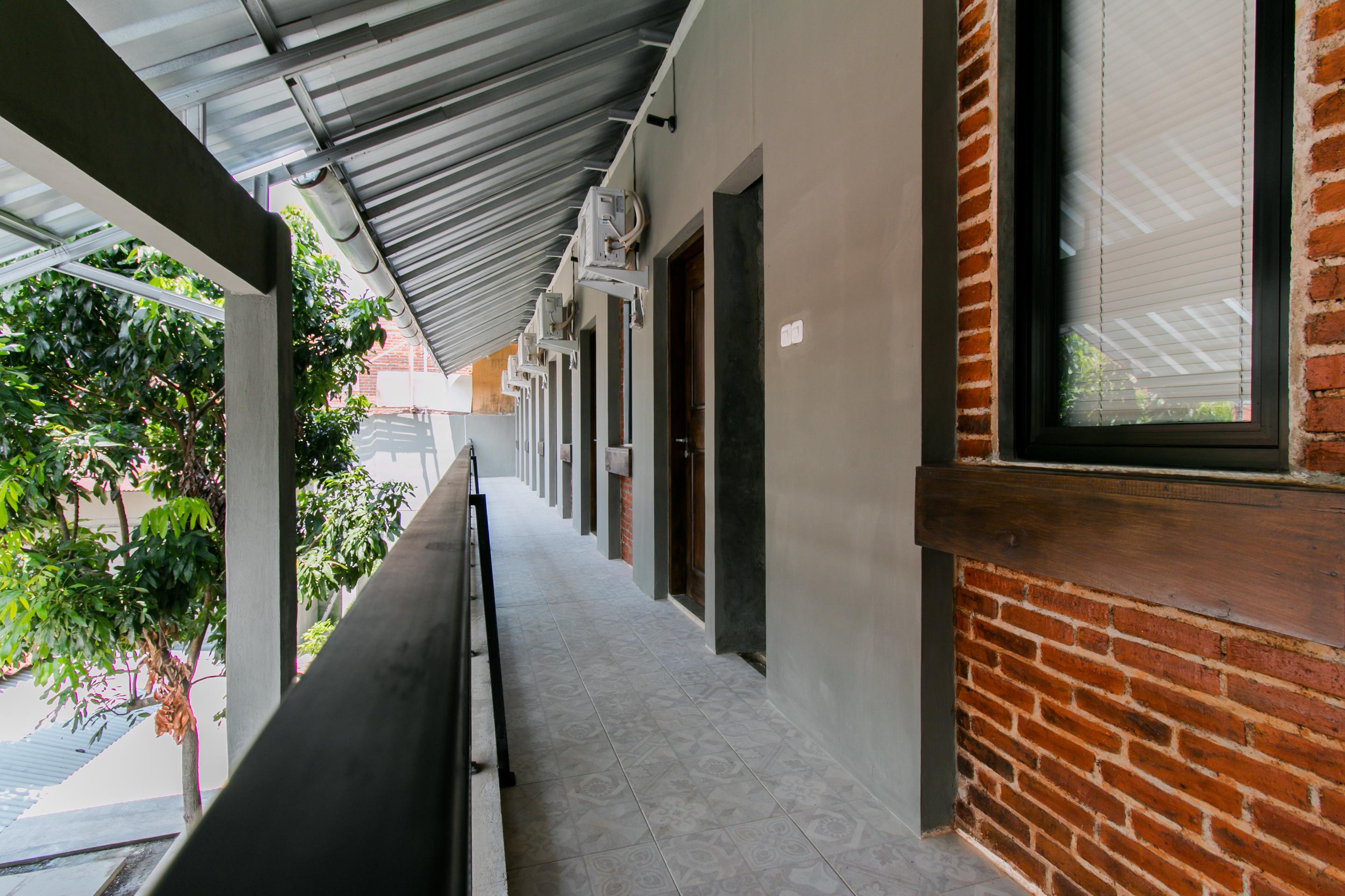 Capital O 1898 Louise Place Cianjur Ngoại thất bức ảnh