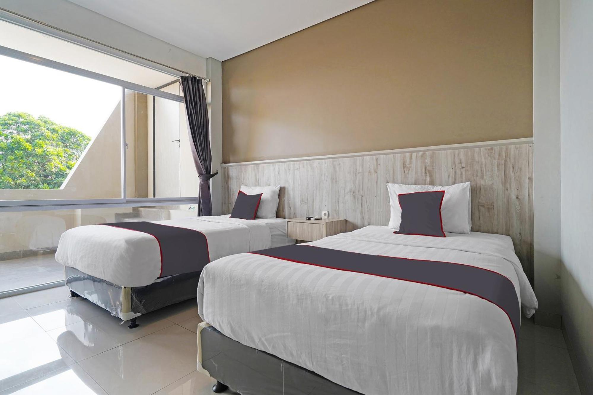 Capital O 1898 Louise Place Cianjur Ngoại thất bức ảnh