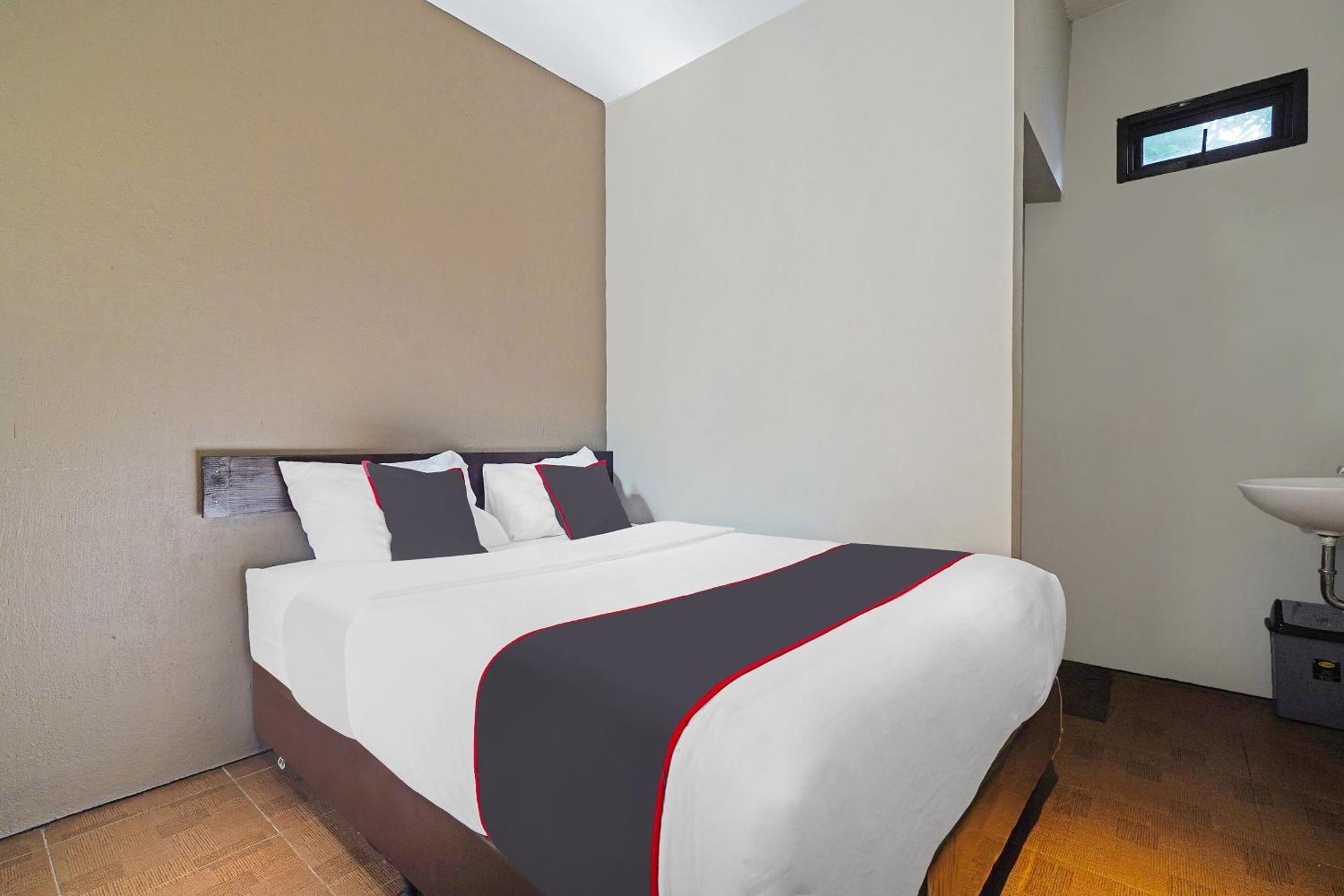 Capital O 1898 Louise Place Cianjur Ngoại thất bức ảnh
