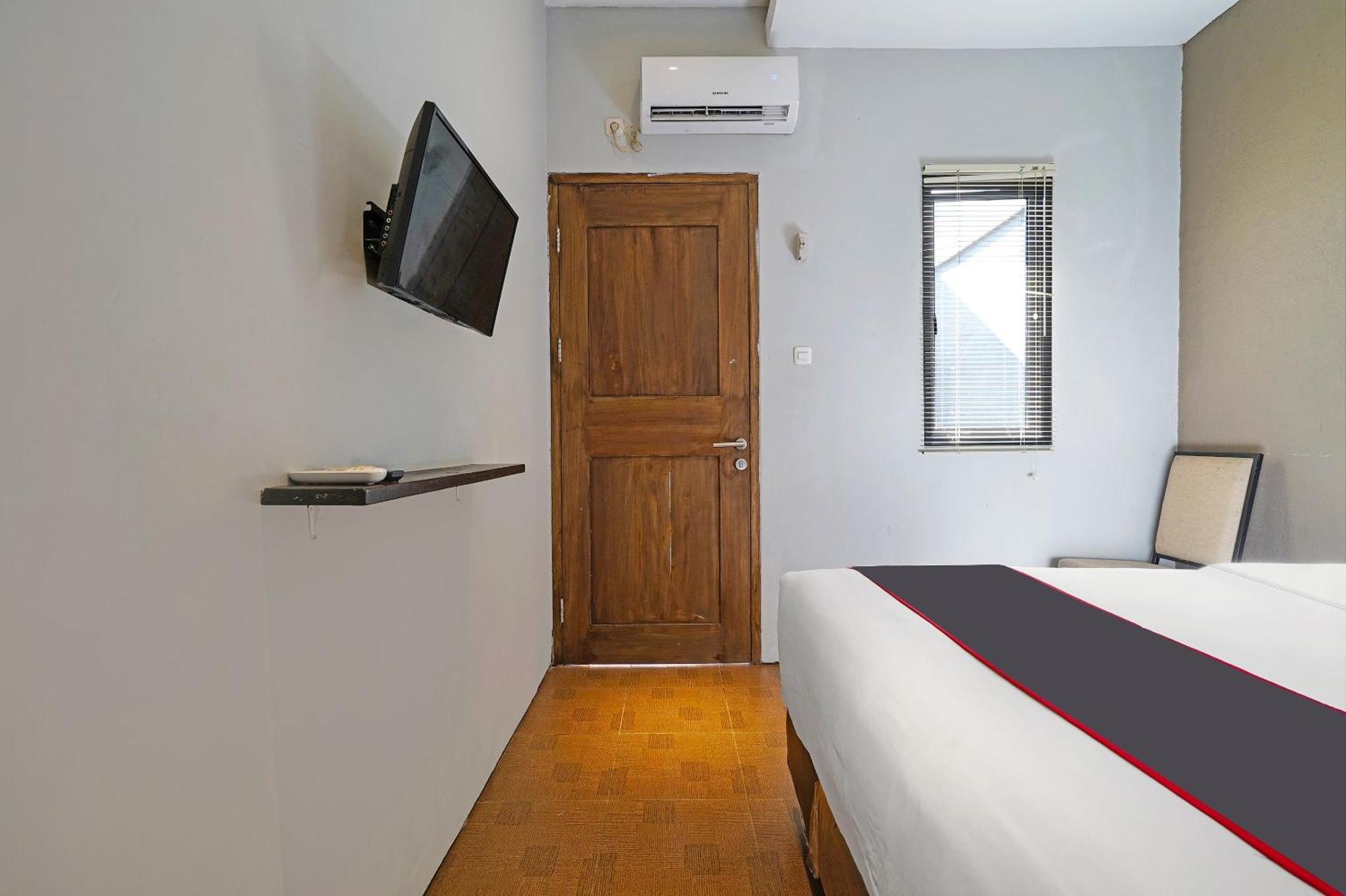 Capital O 1898 Louise Place Cianjur Ngoại thất bức ảnh