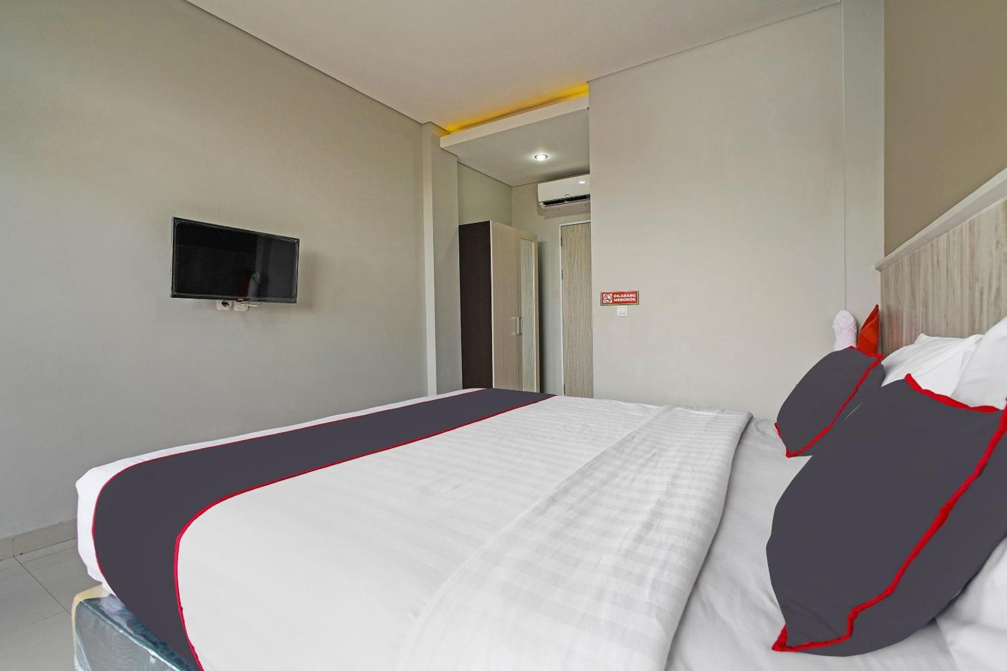 Capital O 1898 Louise Place Cianjur Ngoại thất bức ảnh