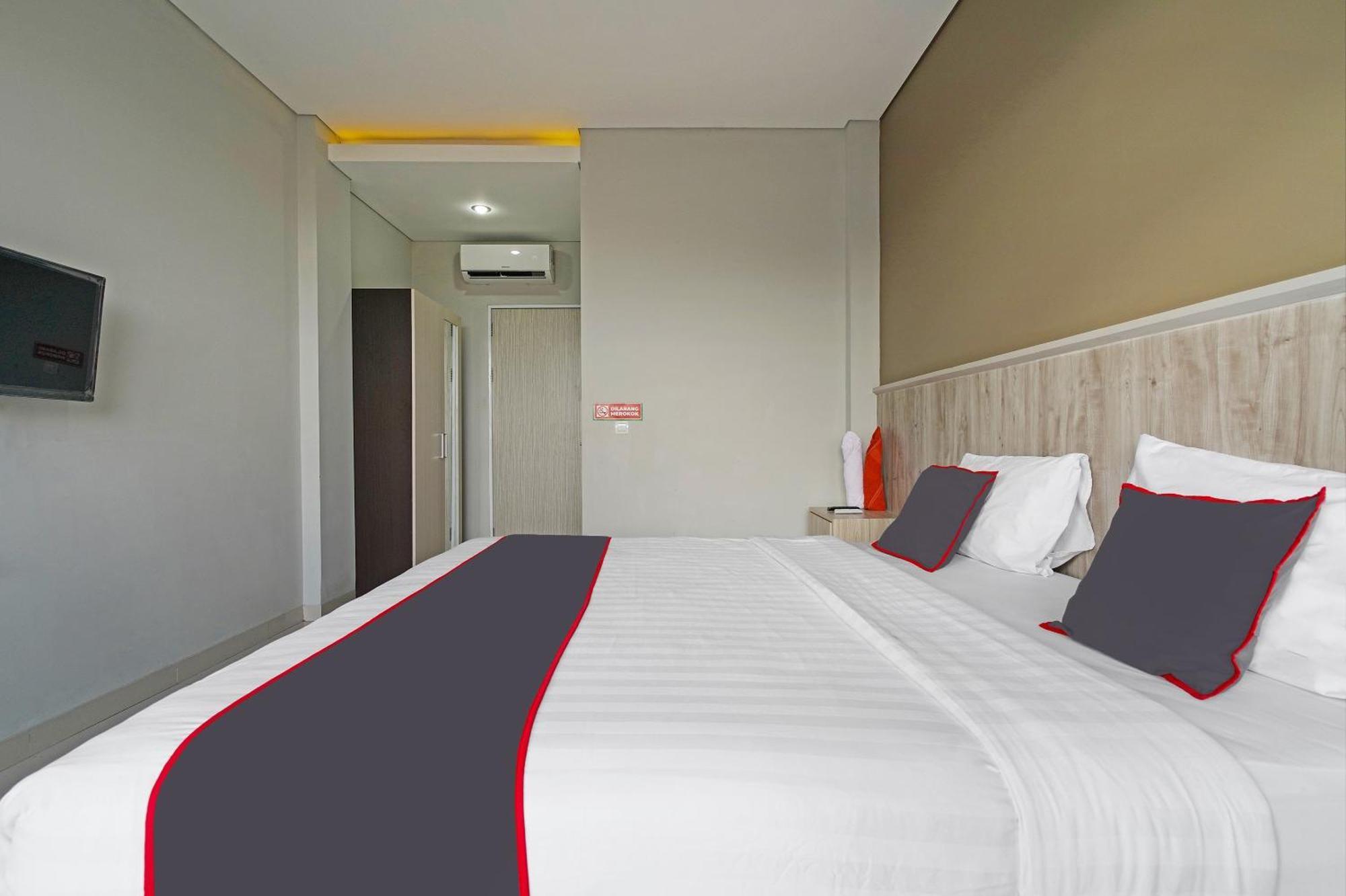 Capital O 1898 Louise Place Cianjur Ngoại thất bức ảnh